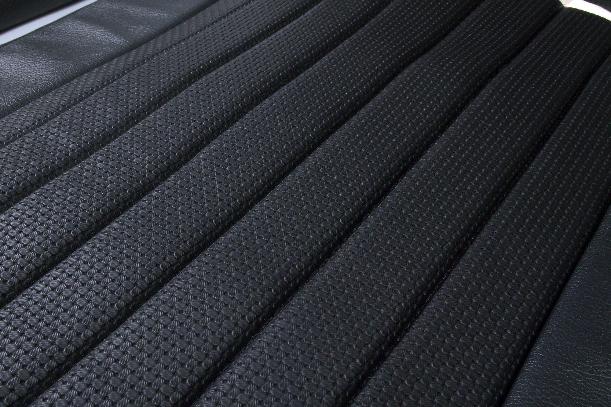 Front seat newly trimmed in black leatherette Citroën ID/DS