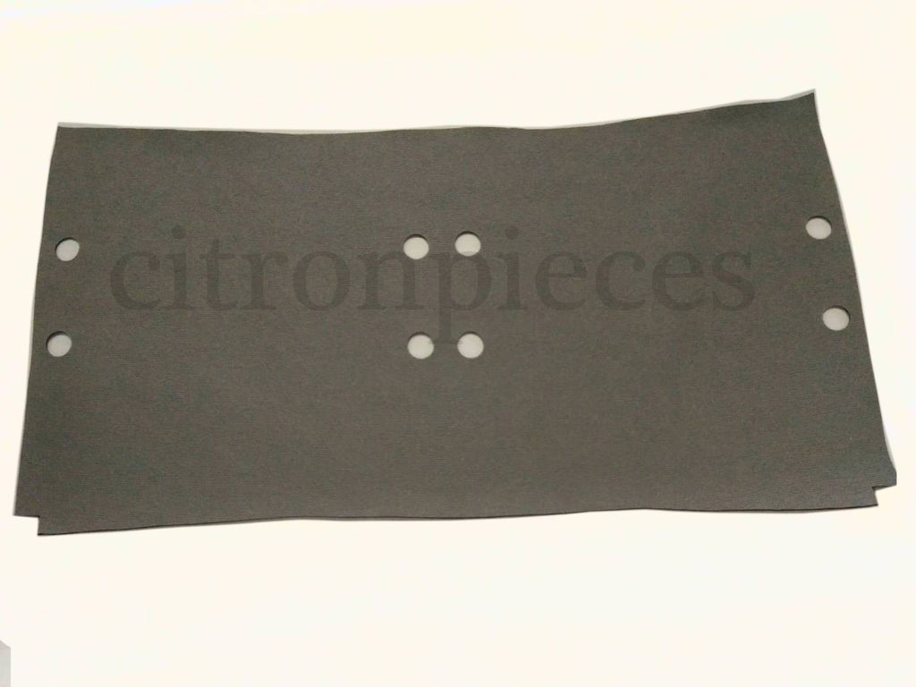 Floor trim under front seats in light gray vinyl laminated with underlayer Citroën ID/DS