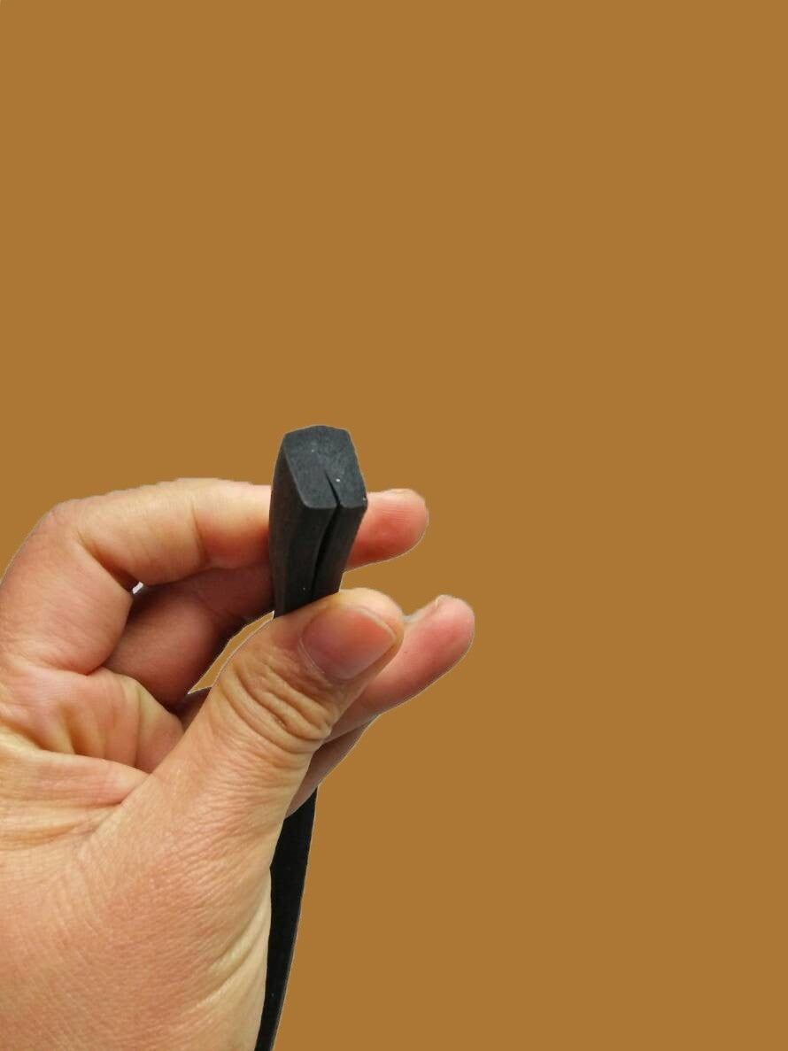 U shaped rubber/foam strip for sealing panels under sidemembers (4000) Citroën ID/DS