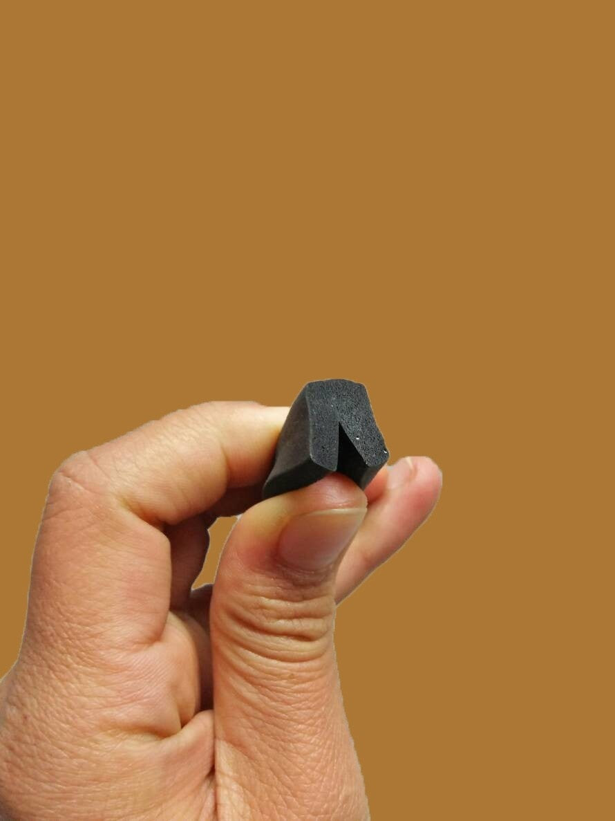 U shaped rubber/foam strip for sealing panels under sidemembers (4000) Citroën ID/DS