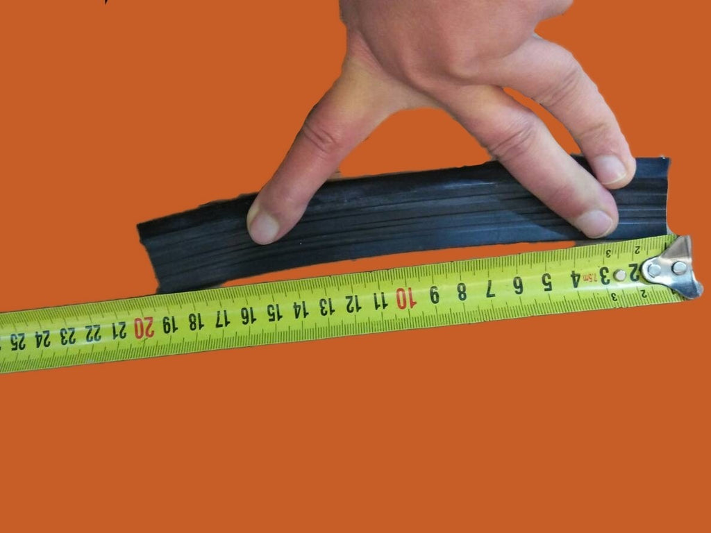 Rubber strip set on closing panel of front fender Citroën ID/DS