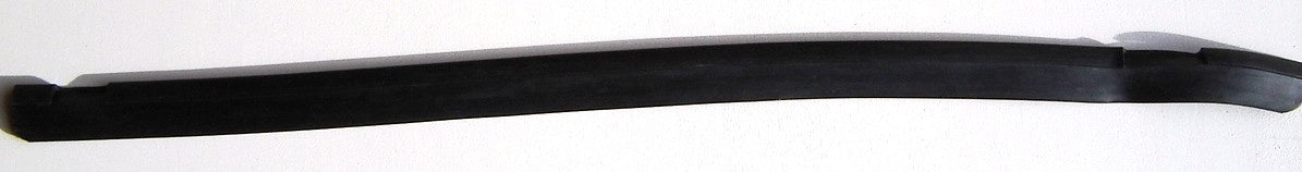 Rubber between front R fender and bumper from 69 Citroën ID/DS