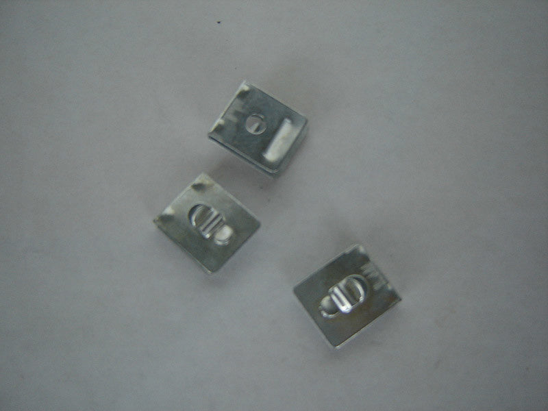 Fixing clip for the sealing strip for the exterior door window Citroën ID/DS