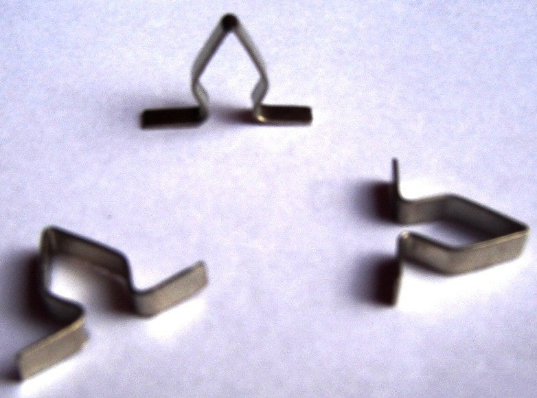 Fixing clip for the sealing strip for the interior door window Citroën ID/DS