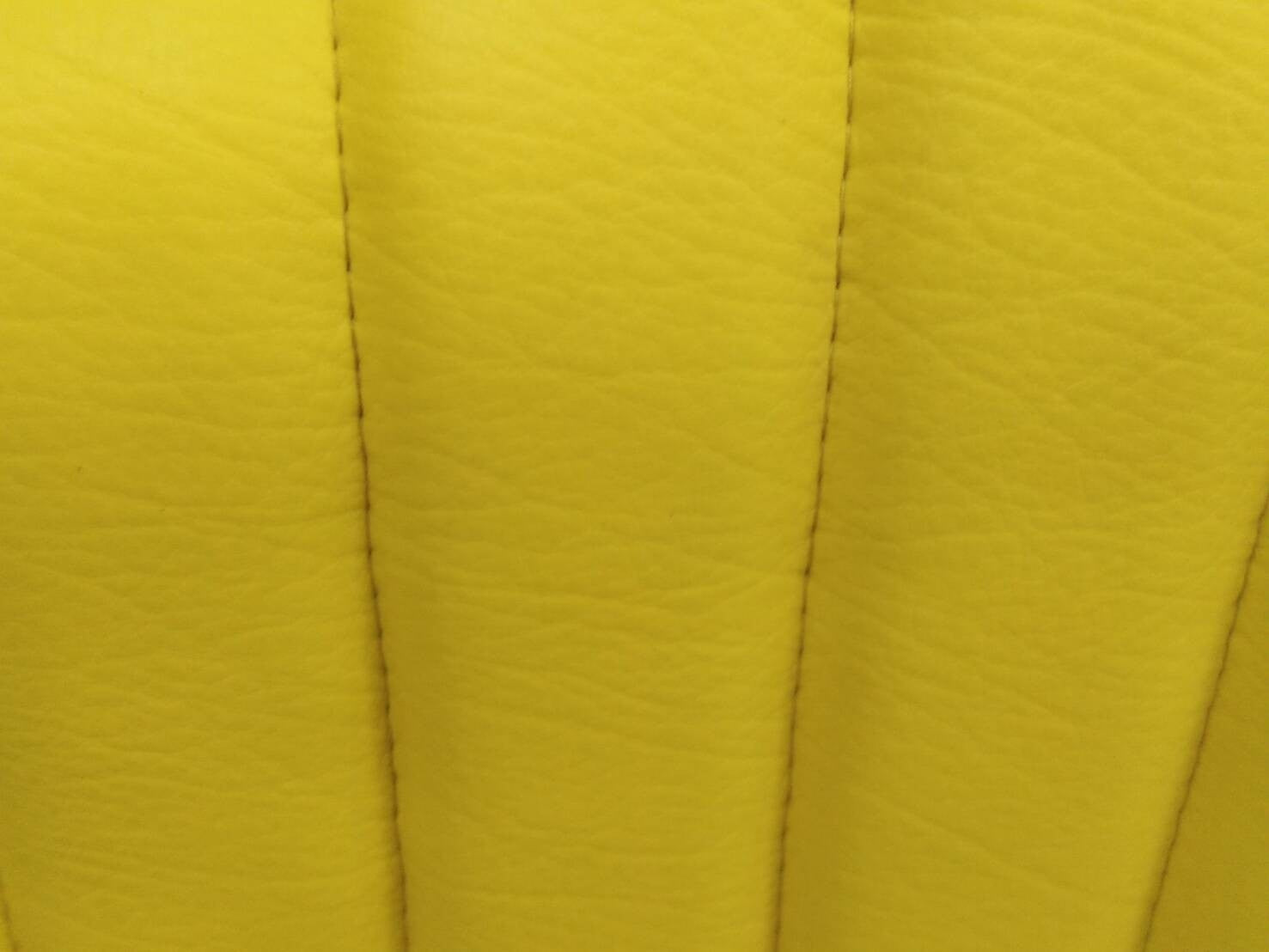 Originaler Sitzbezug für Vordersitz in „Banana“-gelbem Kunstleder Mehari Citroën 2CV