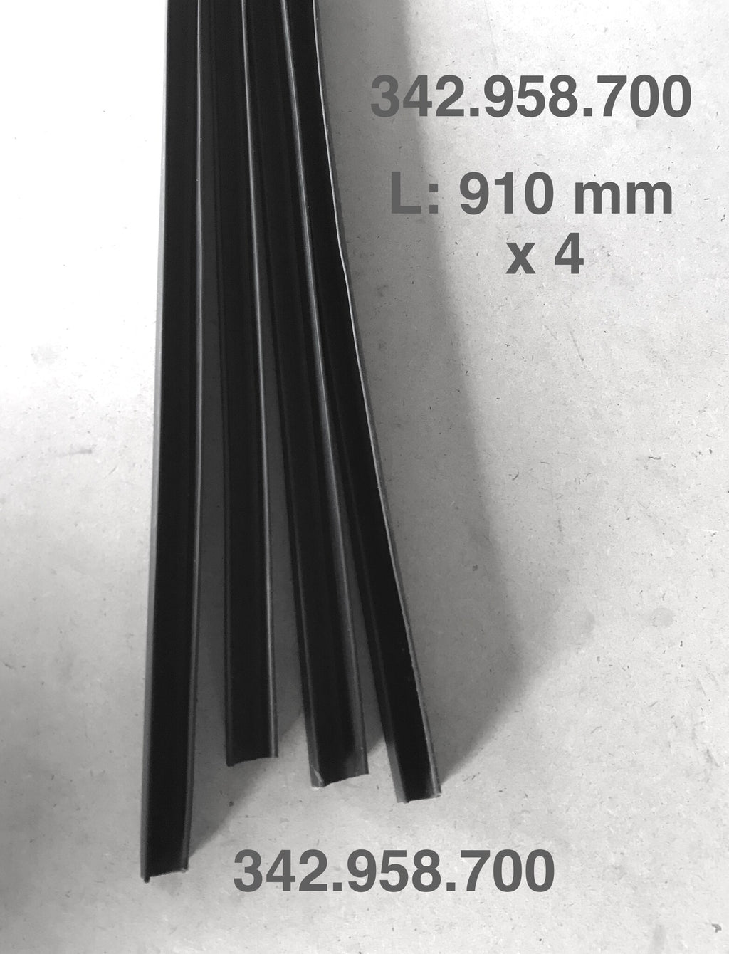 342.958.700: Rubber strip under sliding window of door (set of 4 pieces) [L=910mm], Ami