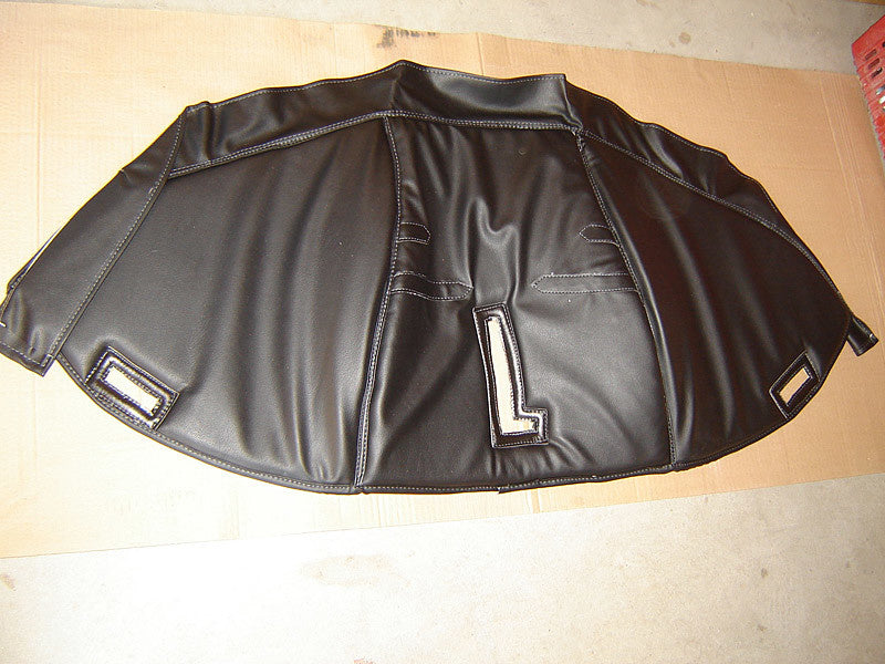 Sound proofing cover recovering the motor separation unit black leatherette Citroën HY