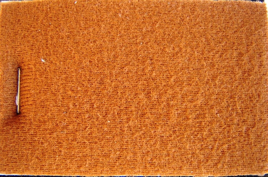 Stoff goldfarben + 3 mm Schaumstoff (Preis pro laufendem Meter Breite +/- 150 cm)