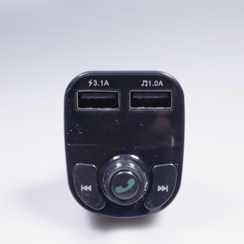 FM-Transmitter. Verbinden Sie Ihr vorhandenes Radio mit Ihrem Telefon. 2 USB-Anschlüsse, Freisprechfunktion