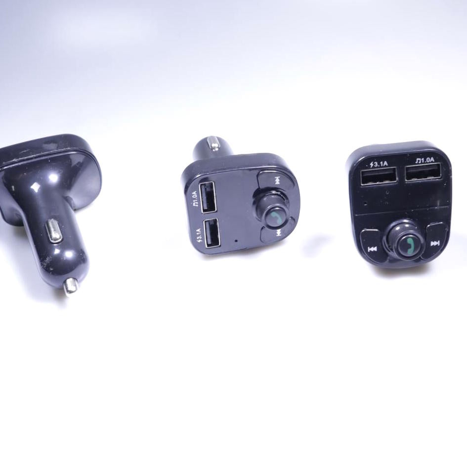 FM-Transmitter. Verbinden Sie Ihr vorhandenes Radio mit Ihrem Telefon. 2 USB-Anschlüsse, Freisprechfunktion