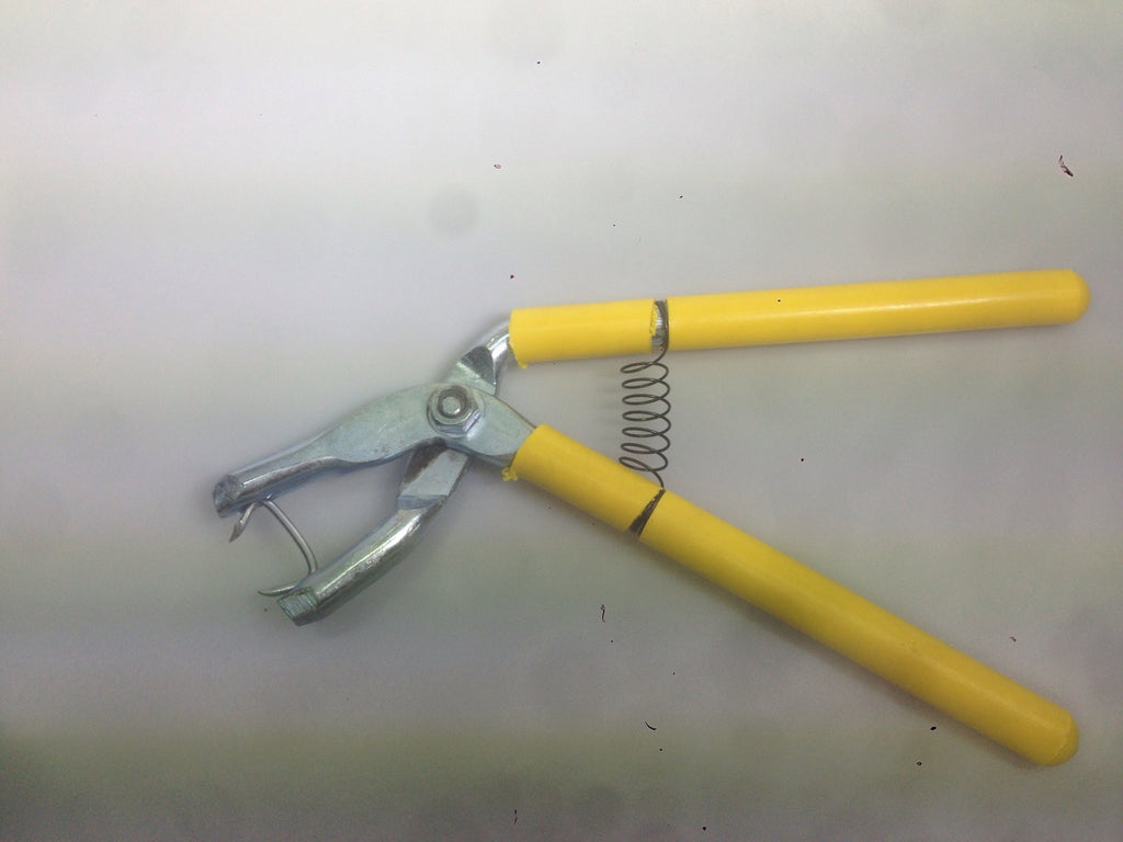 Hog ring pliers to mount seat covers