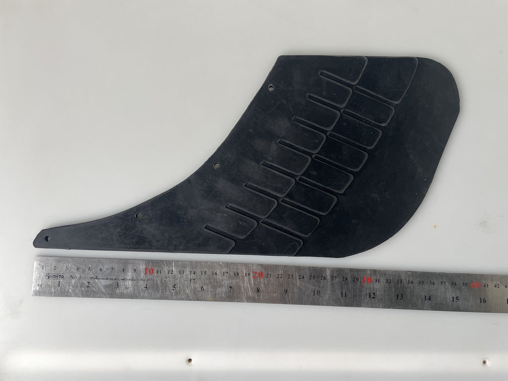 Mudflap 2CV   Right = Left   These are made of pure rubber and for the later 2CV models, 1970's, 1980's
