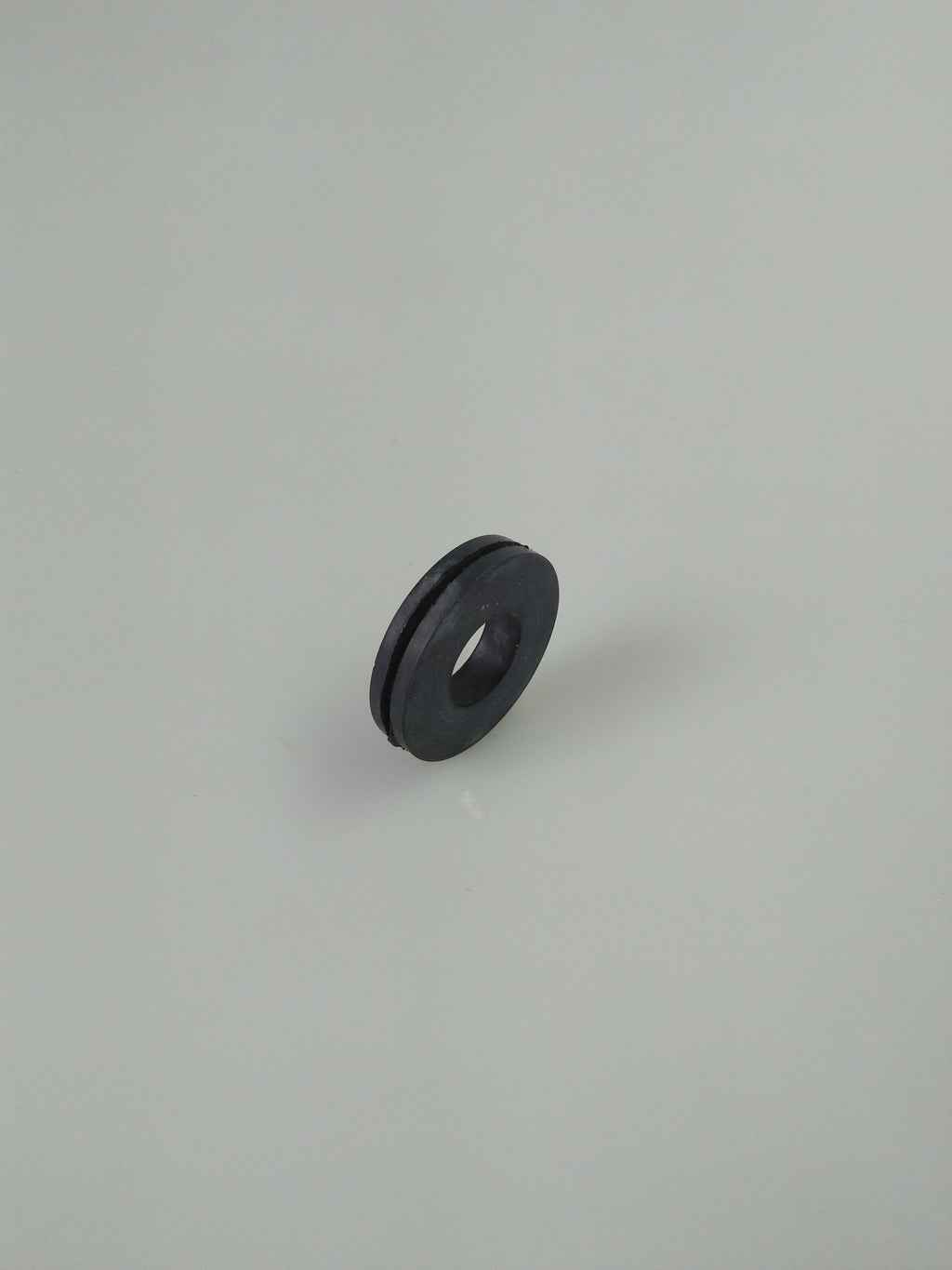 Rubber ring around LHM/LHS hose where hose passes Tie-rod of radiator Citroën ID/DS