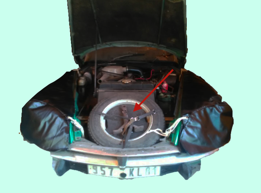 Kit in the spare wheel to fix a can of oil and tools Citroën ID/DS
